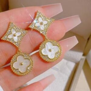 Elegant Gold Tone with White Clover Dangle Earrings NEW